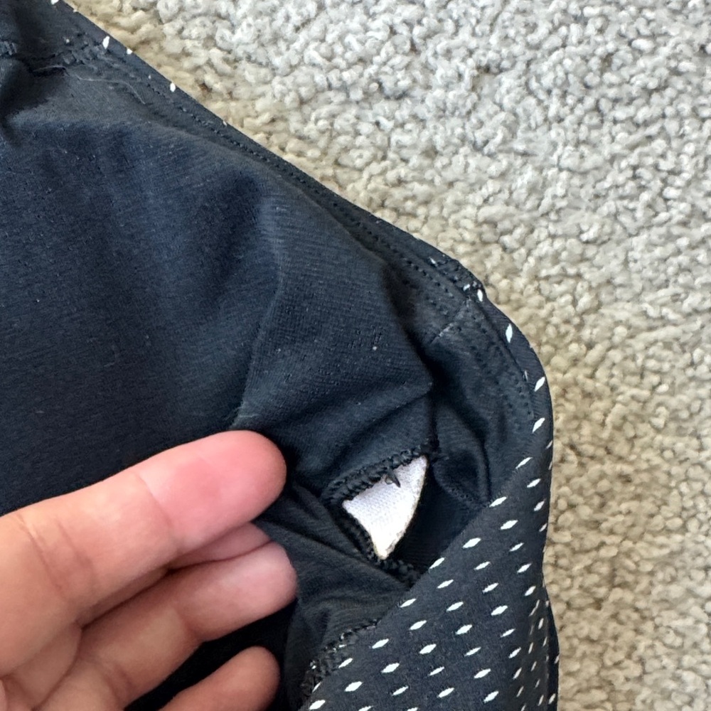 Lululemon Energy Bra in Black and White Women’s Size 6 - Picture 4 of 7
